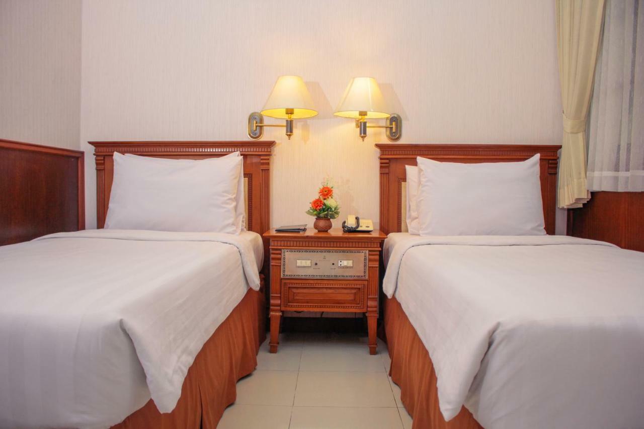 Sapta Nawa Resort 1 Gresik Exterior photo